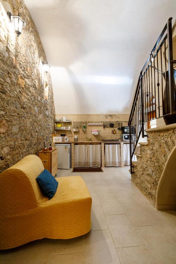 Arvé Castelbianco - B&B e Appartamento Colletta Extérieur photo