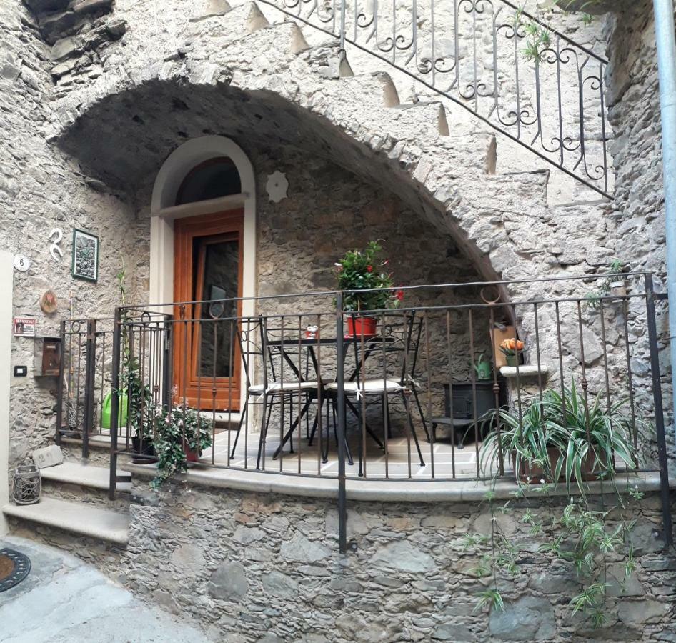 Arvé Castelbianco - B&B e Appartamento Colletta Extérieur photo